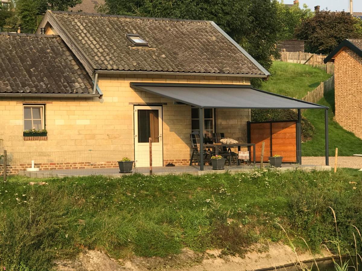 Aan De Watermolen Vakantiewoningen Wijlre Esterno foto